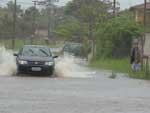 Estrada inundada pela enchente em Florianpolis