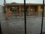 Em Florianpolis a gua da chuva invade as casas da cidade