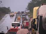 Vandr Kramer enviou fotos do congestionamento na BR-101 sentido Curitiba-Joinville, na tarde de sbado. Ele ficou por 5h30min preso no trnsito. No sentido contrrio (Joinville – Curitiba), a fila chegou a 12 km de extenso. 