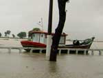  crtica a situao tambm no municpio de Tijucas. Na foto, avenida beira-rio da cidade inundada.