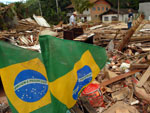 Residncia completamente destruda no bairro Velha Pequena, em Blumenau