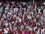 Torcida do Inter na expectativa pelo nicio da partida. No foram vendidos ingressos para o jogo, o pblico no Beira-Rio na noite desta quarta-feira ser apenas de scios