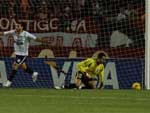Argentino comemora o gol anulado