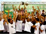 Jogadores comemoram o hexacampeonato