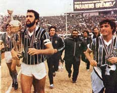 Lu&iacute;s &Aacute;vila, banco de dados - 11/12/1983 