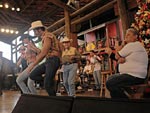 Muita msica e dana garantem a animao do programa