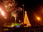 A Usina de Natal saudou o ano de 2009 com atraes musicais e um show de fogos de artifcio na beira do Guaba 