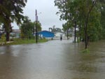 Vila Francesa, em Cricima, onde o crrego transbordou e invadiu ruas, alagando residncias