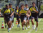 Os jogadores colorados fizeram trabalho fsico pela manh