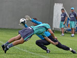 O time tricolor se prepara para o jogo-treino contra o So Paulo, time amador de Bento Gonalves