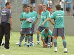 A provvel escalao gremista no jogo-treino de amanh tem: Victor; Ruy, Lo, Rver e Fbio Santos; Diogo, Willian Magro, Tcheco e Souza, Reinaldo e Alex Mineiro