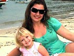 Minhas filhas Heloisa, 15 anos. Poliana, 2 aninhos. Foto tirada no Canto dos Ganchos no dia 11/01