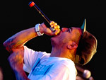Rapper trouxe sua banda para o Planeta