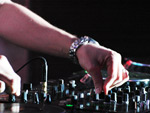 Detalhe de Ferry Corsten tocando