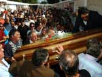 No Chuy, familiares e amigos de infncia do artilheiro se mostravam muito abalados