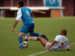 Evando escapa da marcao do Brusque