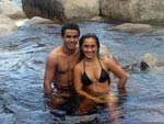 Estavamos na cachoeira Cobrinha de Ouro, no dia 18.01. Essa do meu lado  Aline e eu, Guilherme