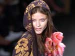 Quarto desfile: Fbia Bercsek