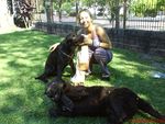 Julia e Pink com seu filho Thor