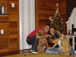 Pai Anderson, filha Dhara, me ngela e o filho Bruce