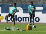 Os atletas fizeram um aquecimento antes do treino tcnico