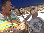 Tonho Crocco se apresenta no Villa Stage