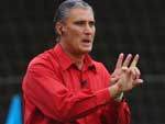 Tcnico Tite orienta os jogadores