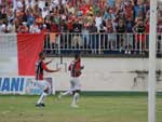 Lima comemora o segundo gol do jogo e o quarto no Catarinense