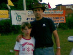 Silvio Jose Bourscheidt e seu filho em frente ao CTG Rinco Verde