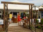 Somente nesta segunda-feira, a exposio recebeu 716 visitantes