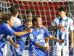 Universidad de Chile 1x0 Pachuca – Os jogadores do Universidad de Chile comemoram o nico gol da partida, disputada nesta quarta-feira (28) em Santiago