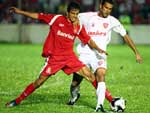 Apesar de estar jogando bem, Nilmar foi substitudo no final da partida. Talles Cunha entrou no seu lugar 
