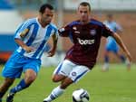 O Esportivo (E) surpreendeu o Caxias ao comear o jogo com dois meias e dois atacantes