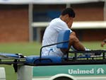 William sai do campo machucado logo no incio do jogo