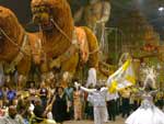 Imprio da Zona Norte apresenta alegorias para o Carnaval 2009