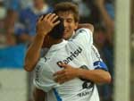 Mas o Grmio estava impossvel: no quarto gol gremista, mais um passe perfeito de Souza para Tcheco
