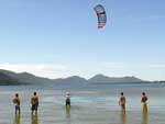 A oficina de kitesurf foi ensinada na Lagoa da Conceio