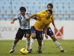 Giuliano (D) marcou o segundo gol do Brasil e confirmou a vitria