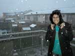 Camila Xavier, na Irlanda,  presentada em seu aniversrio, 4 de fevereiro.  a primeira vez que ela v neve 