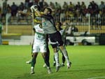 Chapecoense abriu o placar no primeiro tempo, mas tomou a virada na segunda etapa