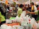 O grupo  lder no setor supermercadista, com 62 mil funcionrios