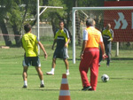 Atividade em campo reduzido, com cinco jogadores para cada lado