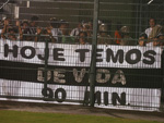 Faixa da torcida do Figueirense para os jogadores