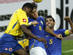 Aos 28 minutos do segundo tempo, Pertuz, de pnalti, descontou para a Colmbia