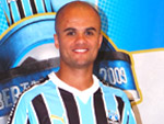 No final da tarde desta tera-feira, o Grmio apresentou os uniformes para a temporada 2009