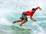 Jean da Silva, campeo do WQS de Noronha em 2006, se garantiu na prxima fase