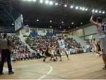 Vitria apertada mantm Joinville entre os lderes do campeonato brasileiro de basquete  
