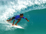 O catarinense nota 10, Marco Polo, avanou para as quartas-de-final do Hang Loose Pro Contest 2009