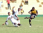 Zulu chuta com estilo e marca o seu nono gol no Catarinense
