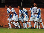 Jogadores do Ava comemoram o gol de Uendel